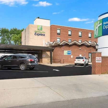 Holiday Inn Express - Columbus Downtown By Ihg Exterior photo