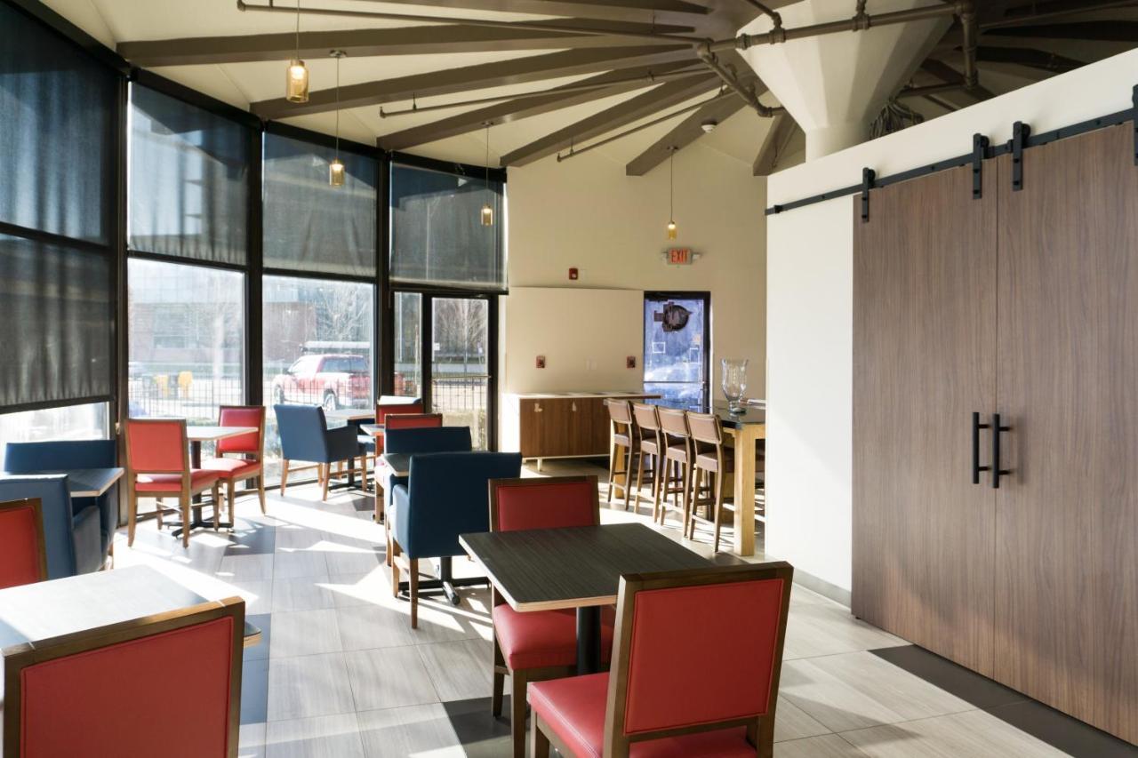 Holiday Inn Express - Columbus Downtown By Ihg Exterior photo
